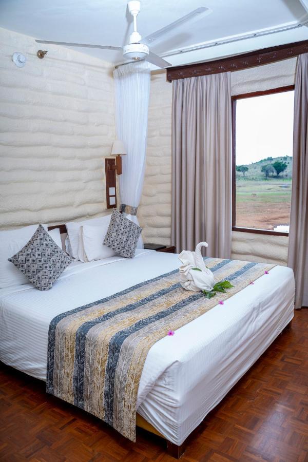 Salt Lick Safari Lodge Tsavo Kültér fotó