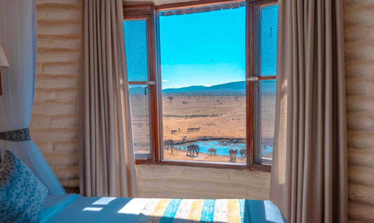 Salt Lick Safari Lodge Tsavo Kültér fotó
